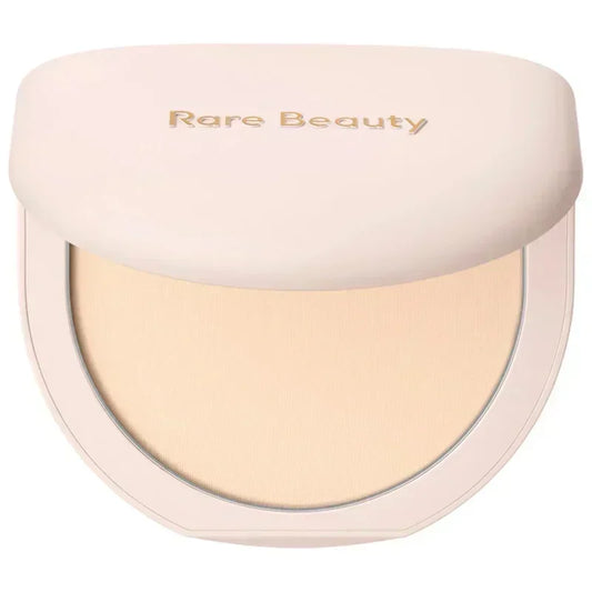 Rare Beauty Cosmeticos  por Selena Gomez. Base en polvo compacto. Color # Porcelain